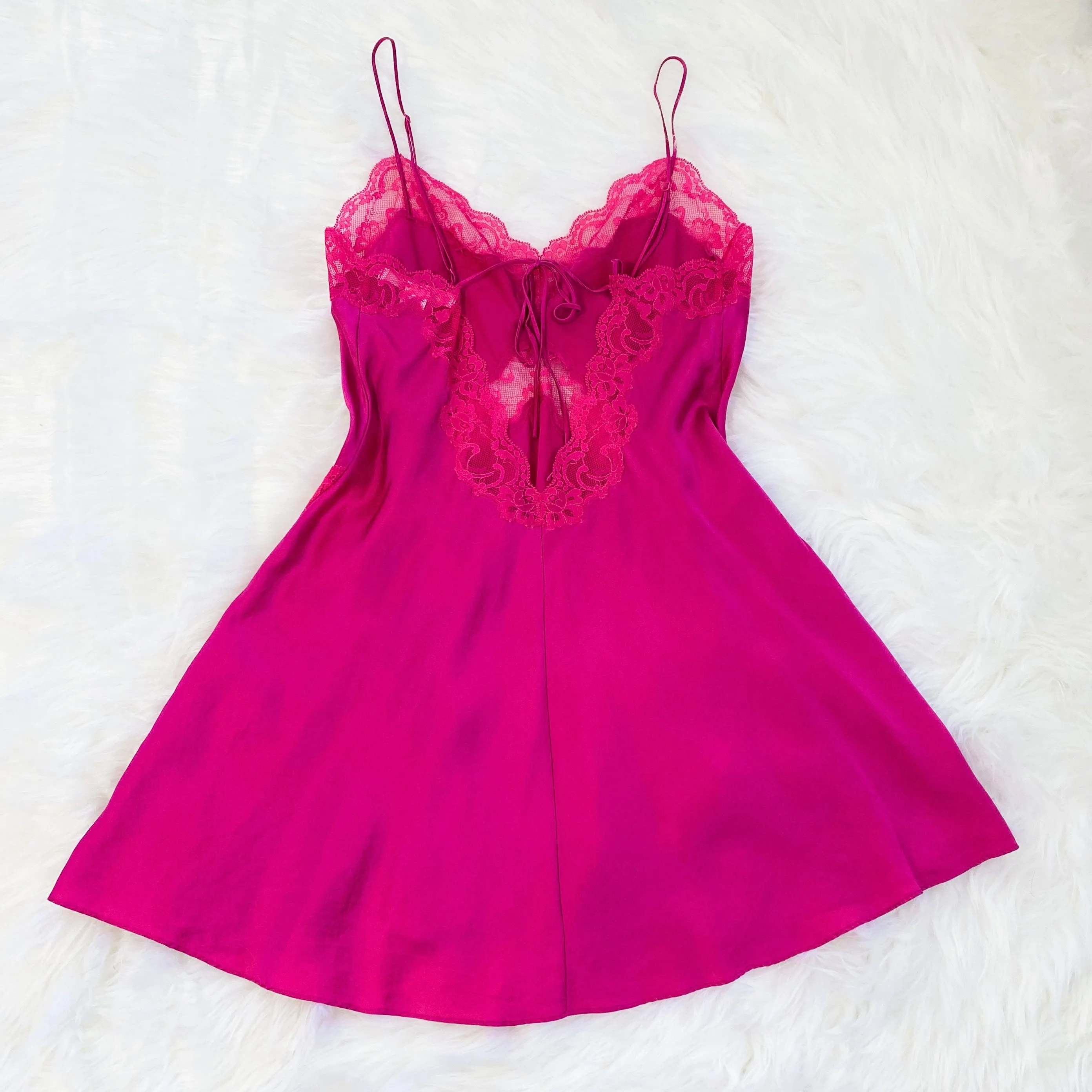 2003 VS Silk Rosette Slip (M)