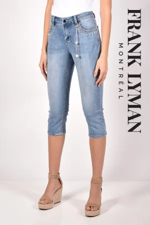 211133U (Jean capri)  Approx. 10 inch high rise with 21 inch inseam