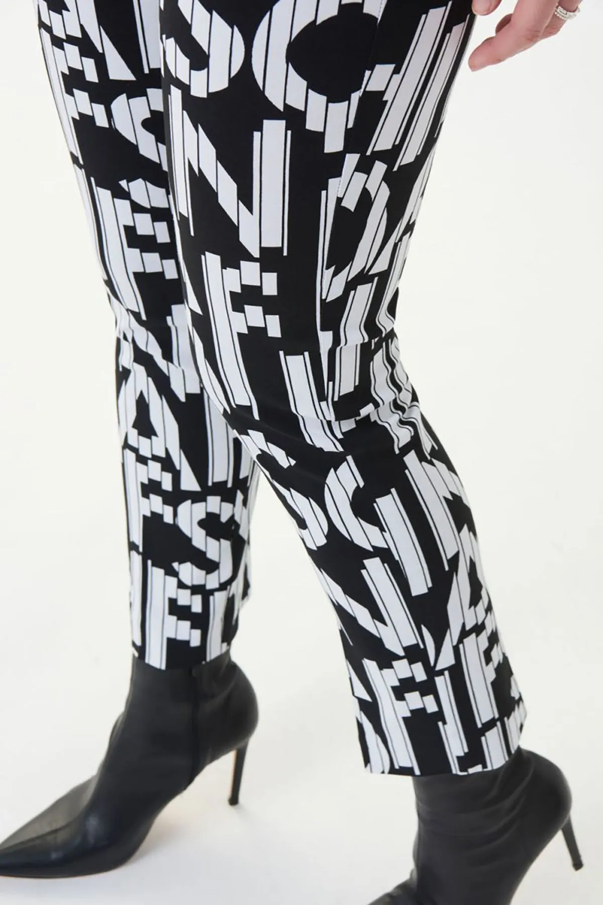 Lettering Print Pant - JR139