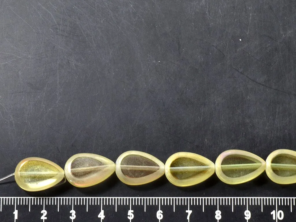 Light Yellow Leaf Glass Pearls