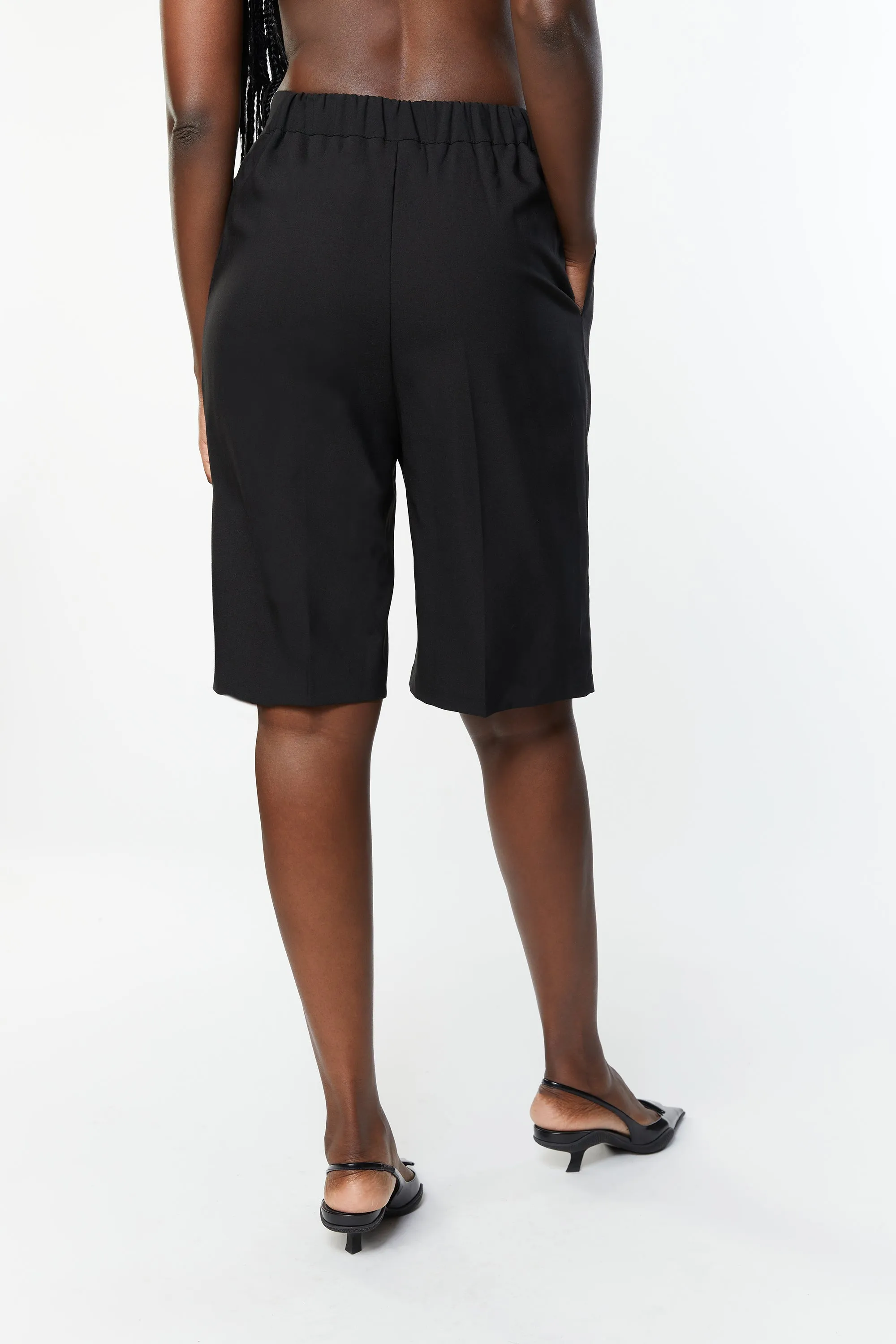 SUIT SHORT